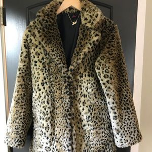 Faux fur leopard coat
